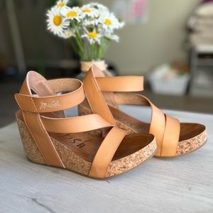 Blowfish Malibu Women's Hapuku Wedge Sandal